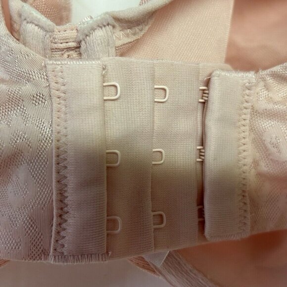 Torrid Curve Perfect T Push Up Underwire Bra SIZE 40D - Picture 3 of 4